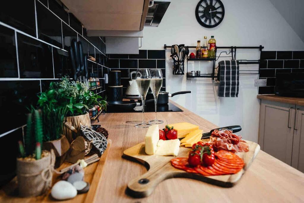Boho Loft In Somerset - Private Parking Radstock Kültér fotó